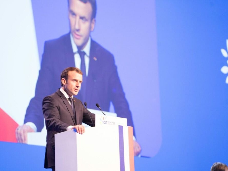 Macron maps post-Brexit E.U. nuclear role