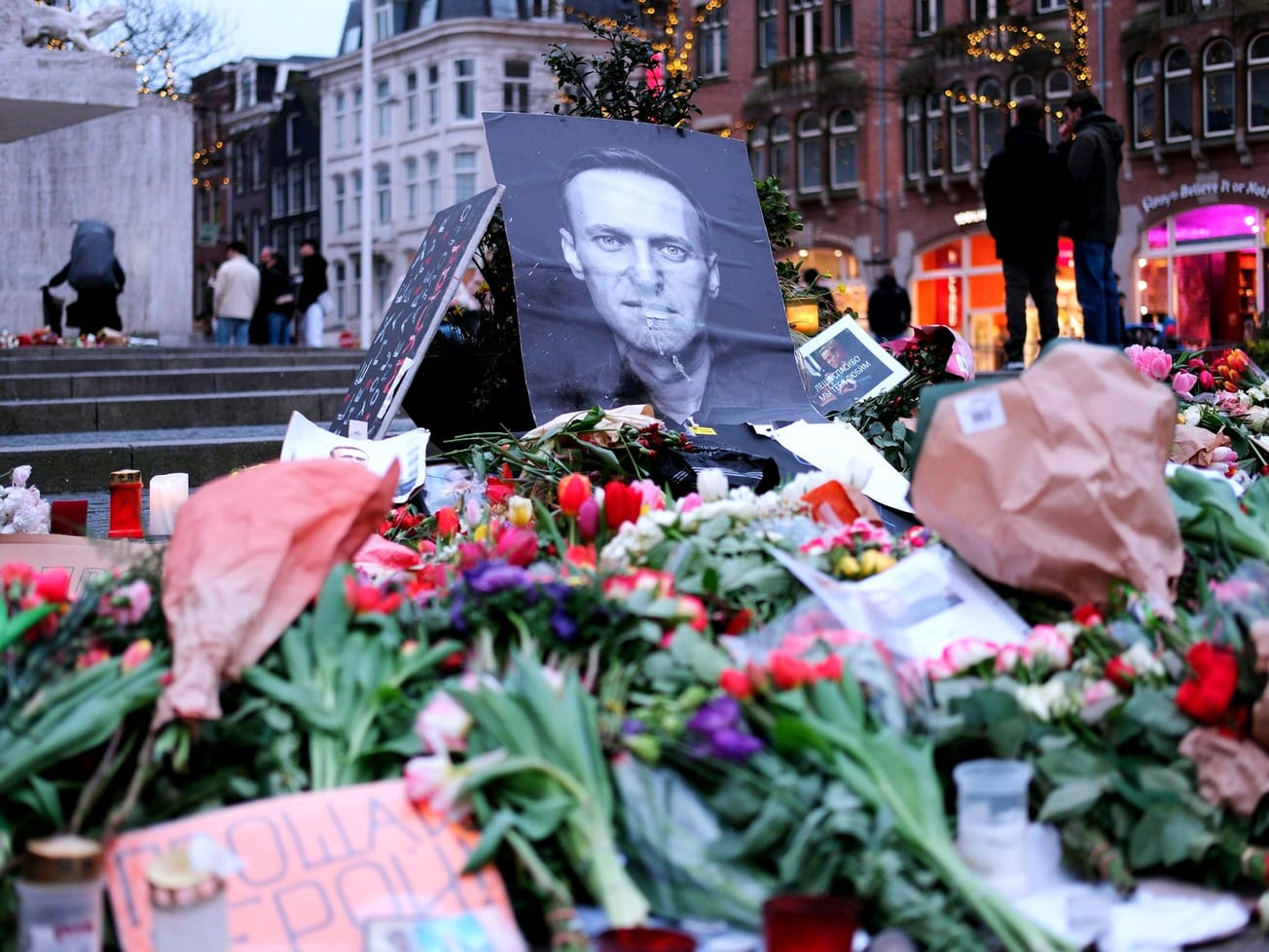 Five nations invoke chemical weapons treaty in Navalny's death