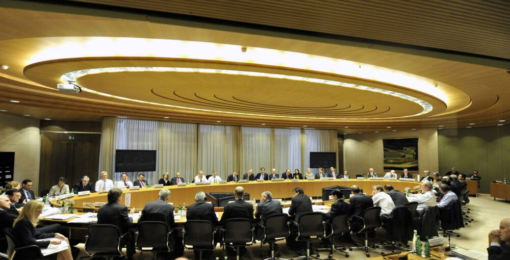Financial regulator seeks U.S. engagement