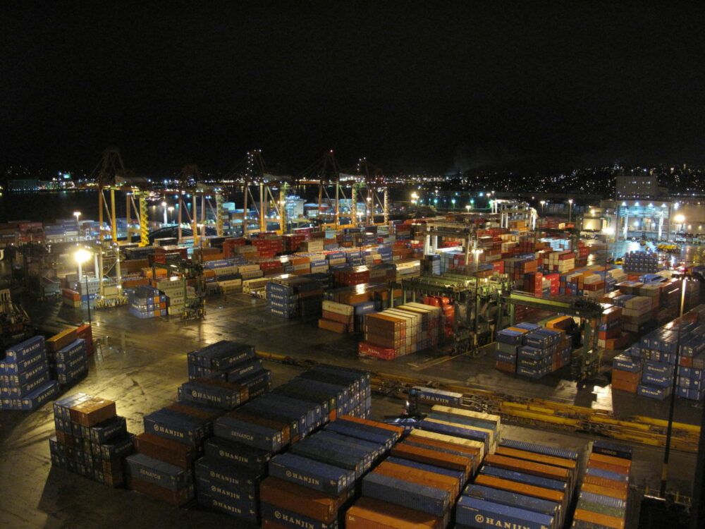 Global trade services growth weakens